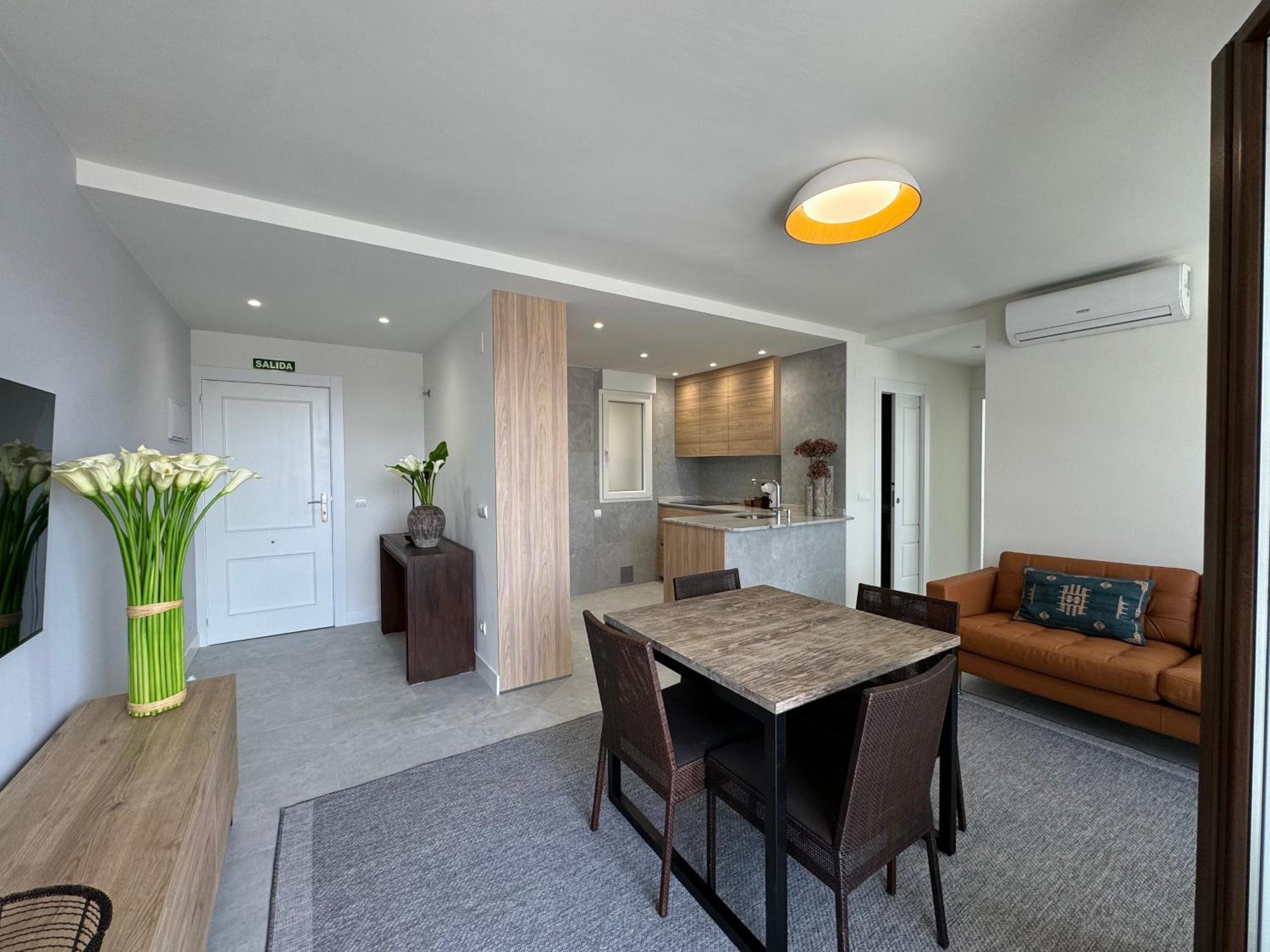 Apartment Calas *